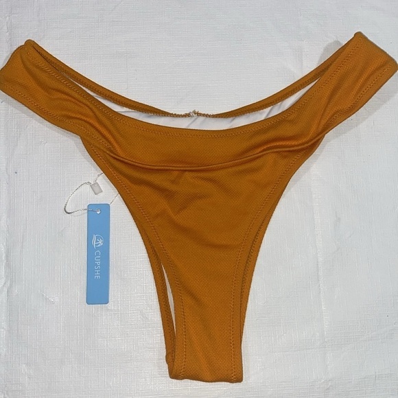 NWT Cupshe Golden mustard Yellow textured Bikini Set Size Large Bathing Suit - Picture 3 of 9